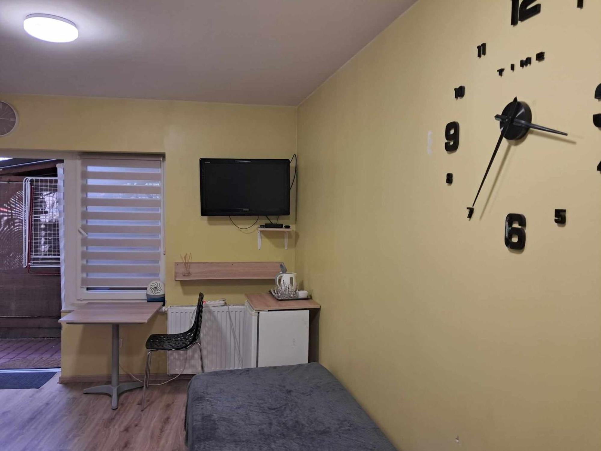 Noclegi Julia Pokoje 1-3 Parter Sniadanie Kontynentalne Kielce Exterior foto